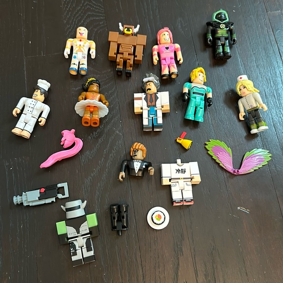 ROBLOX ACTION FIGURES - Picture 1 of 1
